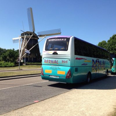 bus en parada